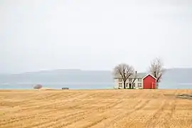 A farm in the characteristic flat landscape of Ørland