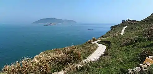 Daqiu Island Walkway(with Gaodeng Island in the distance)