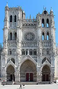 Amiens Cathedral, (13th century). Vertical emphasis. High Gothic.