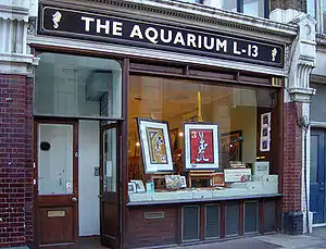 An art gallery is a specialist retailer