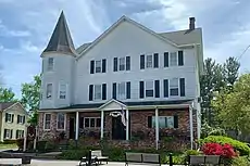 The Rocky Hill Inn, built c. 1825–1830