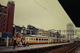 3 sets 15 cars starting from the Banqiao surface station