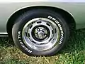 A variation with white letters on the sidewall found on muscle car tires, these are still used on modern SUVs