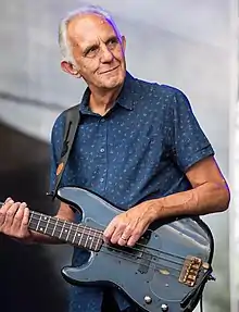 Hodgkinson with Ten Years After in 2015.