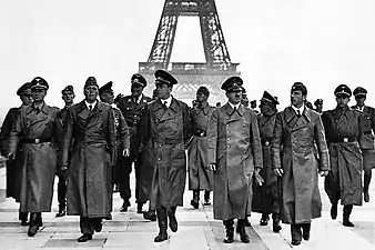 Adolf Hitler on the terrace of the Palais de Chaillot on 23 June, 1940. To his left is the sculptor Arno Breker, to his right, Albert Speer, his architect (Bundesarchiv)