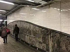 "Hook" on a transfer corridor