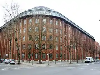 Reichsschulden-verwaltung building, Berlin (1921–23)
