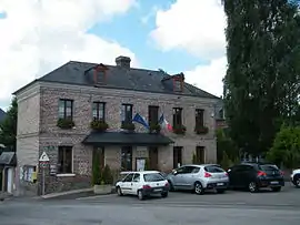 The town hall in Bellengreville