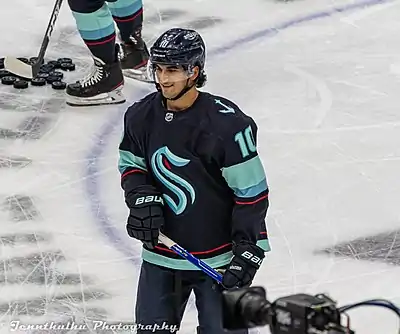 Beniers smiles-2.jpg