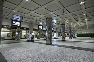LIRR concourse in 2015
