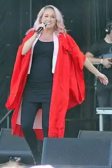Nicole performing in 2018