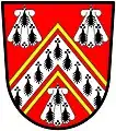 couple closes (or couple closed)—Gules; a chevron ermine, couple closed [between two couple closes] or, between three escallops of the second [ermine]—Browne, England