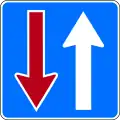 Priority over vehicles in opposite direction