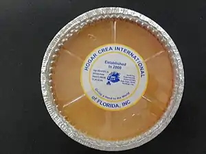 Cake sold by residents in the Hogar CREA International of Florida.