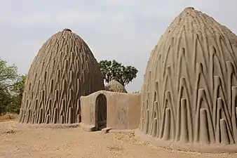 Beehive-shaped houses of the Musgum ethnic group in Pouss (Cameroon), unknown date