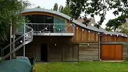 Dark blue blade with silver stripe