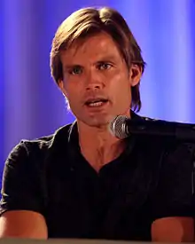 A photograph of Casper Van Dien