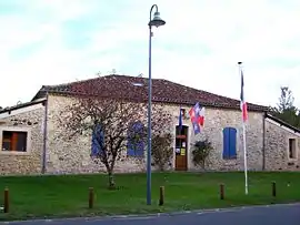 The town hall in Cazalis