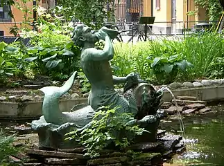 Triton på delfin at  Centralbadsparken