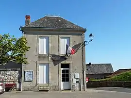 The town hall in Châtres