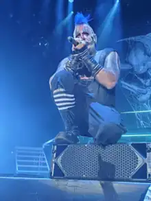 Gray performing with Mudvayne in 2022