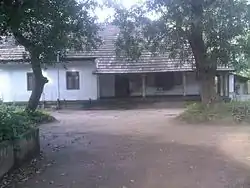 Chazhoor village holds the ancient palace of Chazhoor (Chazur) kovilakom. This is the root (moola thavazhi) of the Cochin royal family, in Thrissur district (Perumpadappu swaroopam).