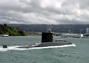 The submarine Simpson (SS-21) entering Pearl Harbor, Hawaii in 2004