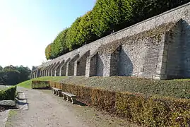 The contreforts of the terrace of the old parterre of the château de Meudon, 2013