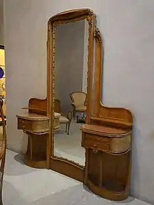 Dressing table from bedroom of Madame Guimard (1909-1912)