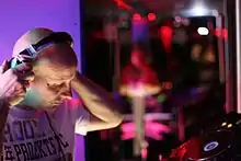 Dave D'Mello at Mirror Mirror (December 2008)