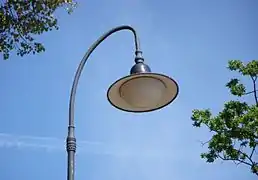 Electric street lamp (1920)