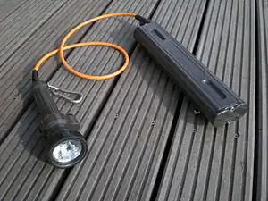 A "canister" style dive light