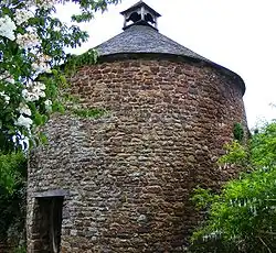 Dovecote 60&nbsp;m north of St George's Church