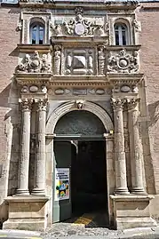 Portal of hôtel Molinier.