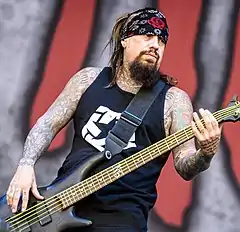 Fieldy playing bass for Korn in 2016