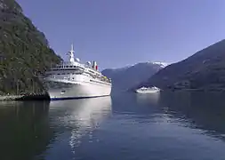 Cruise ship at Flåm