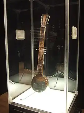 1931 prototype (one-piece maple, 25" scale, 25 fret)