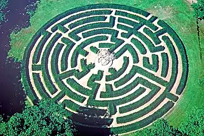 The garden maze
