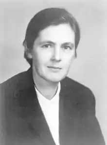 Formal, black-and-white photo of Frances Oldham Kelsey, showing a middle-aged Caucasian woman with short dark hair