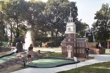 Philly Mini Golf (2006), Franklin Square, Philadelphia