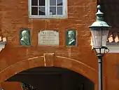 The plaque commemorating the Bissen's