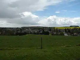 A general view of Fresneaux-Montchevreuil