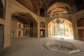 A room inside Hasht Behesht.
