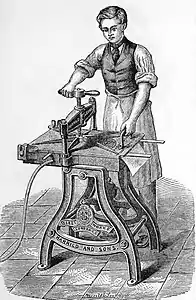 Closing up the casting box.