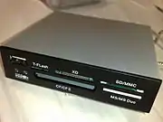 Internal memory card reader, a 3.5-inch-bay device