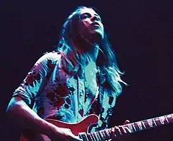 Isaac Gracie performing live in 2017.