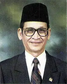 Official portrait of Ismail Hasan Metareum in 1997