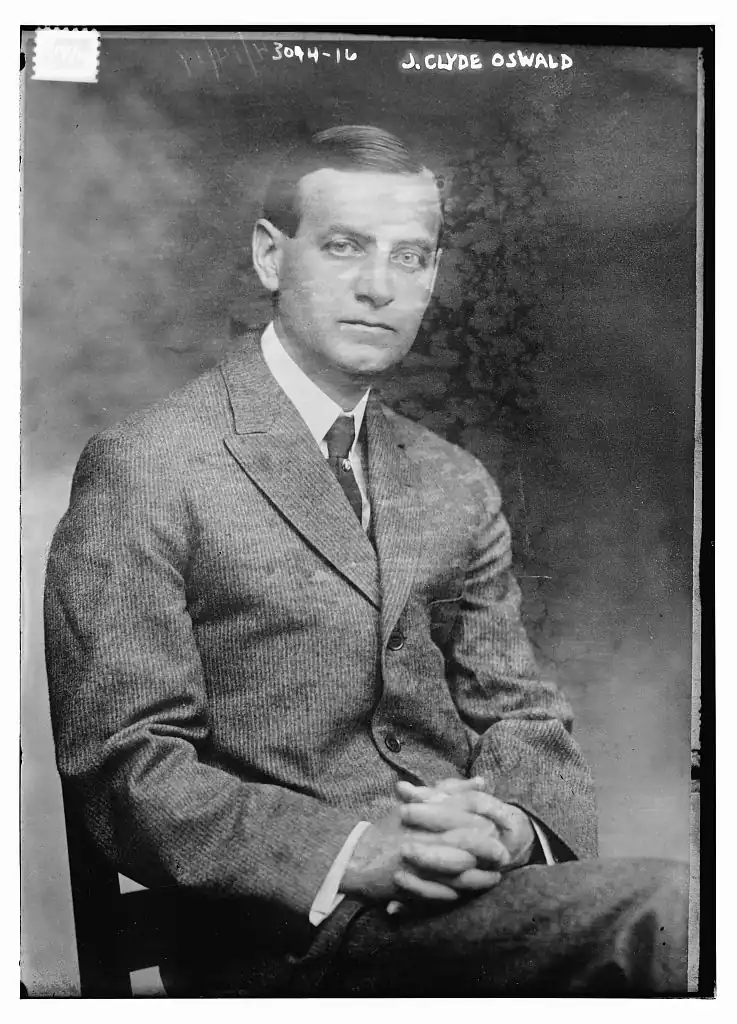 thumb]John Clyde Oswald (circa 1915)