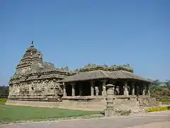 Brahma Jinalaya, Lakkundi, 11th century