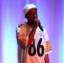 Jero performing, 2008